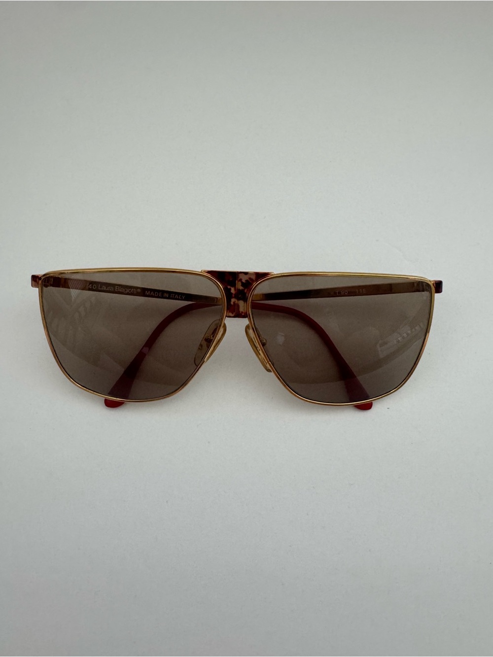 Laura Biagiotti Vintage Sunglasses Gold Tone Red Accents Metal Frames T90 11E